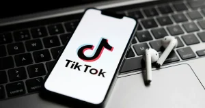 EU-regler ska avslöja AI-bluffar – men Tiktok kan slippa undan