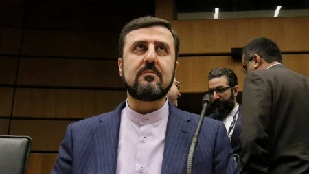 Iran kritiserar Trump över påstående om Hormuzsundet: Det kommer att förbli iranskt