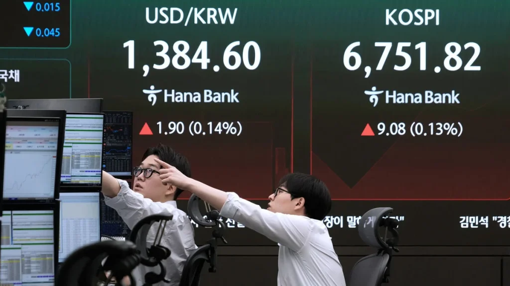 Hongkongaktier faller när asiatiska marknader stiger