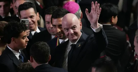 Går till attack mot Infantino: ”Bedrägeri”