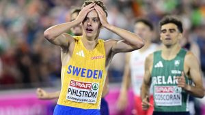 Samuel Pihlström tar silver på 1 500 meter i EM i friidrott efter en sen spurt.