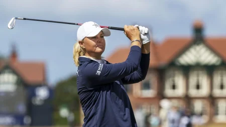 Svenskar kämpar i British Opens tredje runda, långt efter ledningen