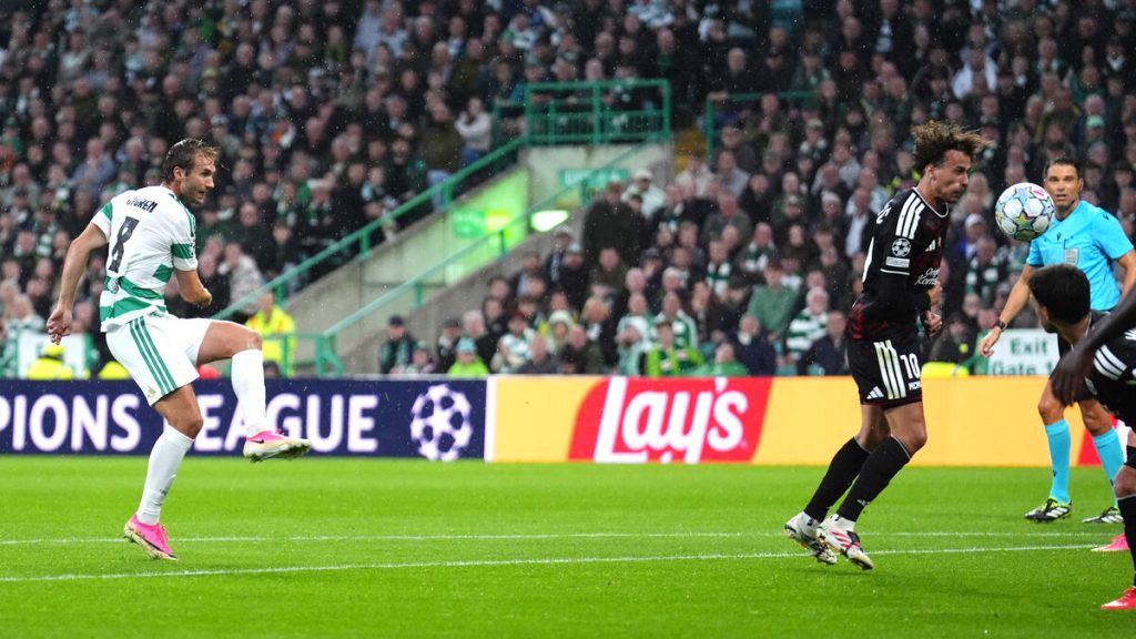 Benjamin Nygren målskytt igen – Celtic slog LASK med 3-0 i Champions League-playoff
(Alternative: Nygren nätar igen när Celtic vinner med 3-0 mot LASK i första playoff-matchen)