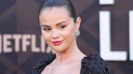 Selena Gomez och Wondermind stäms av investerare för anklagelser om värdepappersbedrägeri.
