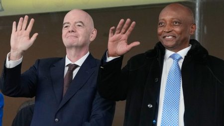 Infantino har fortfarande starkt stöd utanför Europa trots FIFA-kontroversen