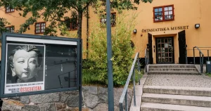 Stoppad leverans och kritik från Kinas ambassad – nu ställer Östasiatiska in utställning