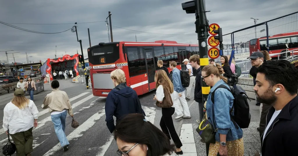 Jättebygget tre år försenat – fortsatt oklart när bussterminalen öppnar