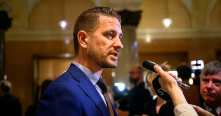V-topp stöttade morddömd palestinier