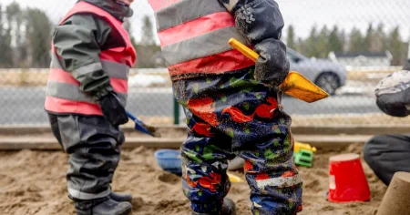 M-förslag om gratis förskola sågas – av moderater