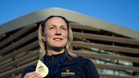 Sarah Sjöströms snabba comeback håller henne på rätt spår mot Los Angeles, säger tränaren
