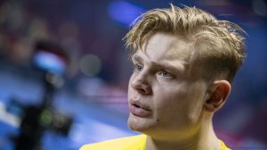 Hampus Ahrén lägger av från landslaget vid 25 för att fokusera på klubbkarriären