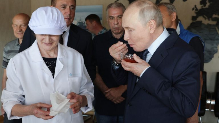 Japan protesterar mot Putins första besök på de omtvistade Kurilerna