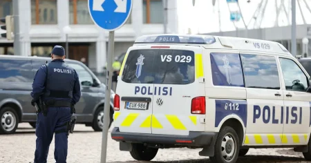 Polis prejade mopedist av vägen – väcker hård kritik