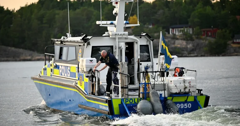 Fortsatt polisnärvaro i Stockholms skärgård efter misstänkt mord