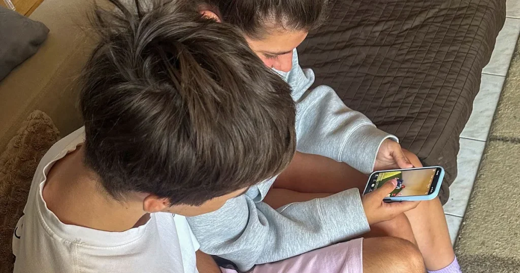 Erik de la Reguera: Fransk dom sätter yttrandefrihet framför 15-årsgräns på sociala medier