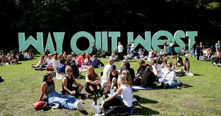 Tiktok-läkaren om festivalvärmen: ”Det kan bli farligt på riktigt om du inte dricker vatten”