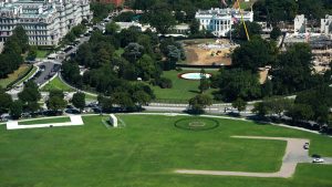 Trump tillåts fortsätta bygget av balsalen i Vita huset efter Högsta domstolens beslut