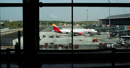 Köer på flygplatser efter gränsbråket mellan Spanien och Italien