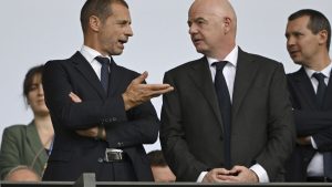 Källor: Infantinos motståndare planerar FIFA-bojkott och rivaliserande turneringar om han vägrar avgå
