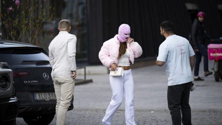 Fröken Snusk ska uppträda med Jimmie Åkesson på Sverigedemokraternas möte i Göteborg