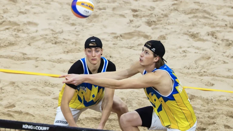 Världsettorna svenskarna klara för semifinal i EM i beachvolleyboll