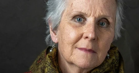 Birgitta Lillpers nya roman doftar av ved, tjära och sött trä