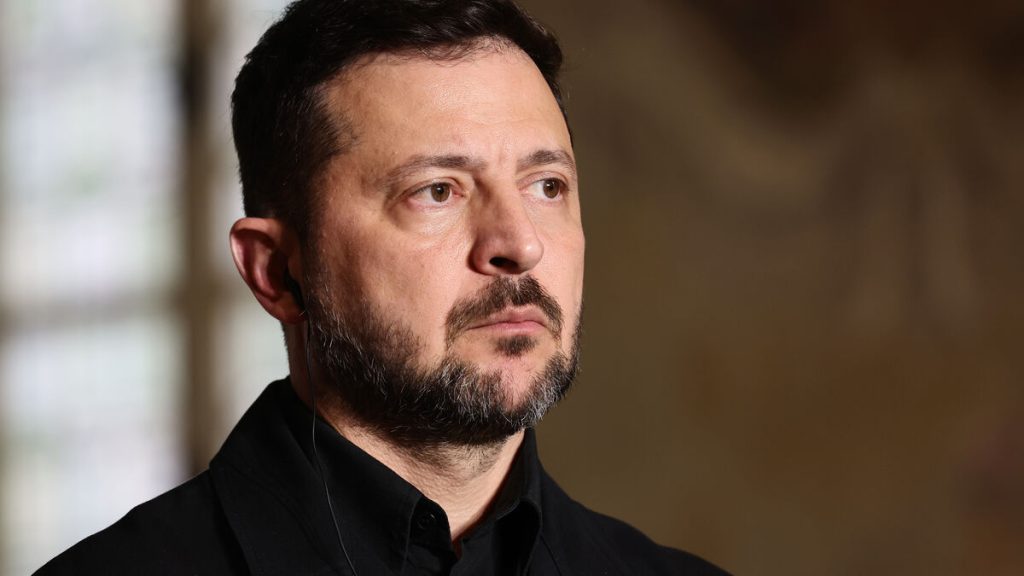 Zelenskyj säger att upp till 50 000 nordkoreanska trupper är på väg till Ryssland