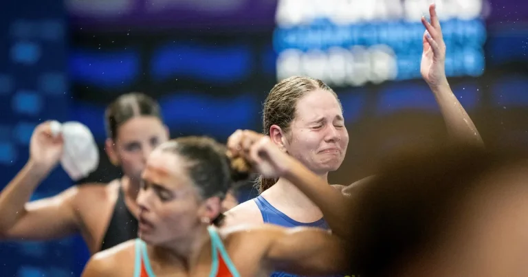 Krossade svenska rekordet trots stressig start – klar för final
