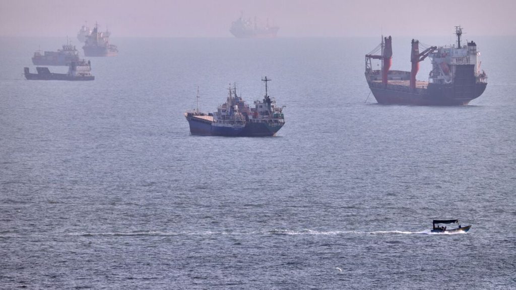 UAE säger att iransk raketattack träffade ADNOC oljetanker i Hormuzsundet