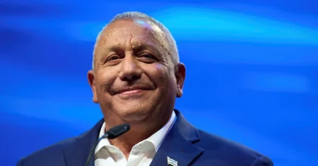 Från Netanyahus toppgeneral – till hans främsta utmanare