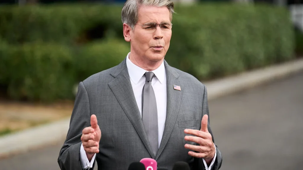 USA presenterar nya sanktioner mot Iran samtidigt som Trump hävdar att landet håller på att kollapsa