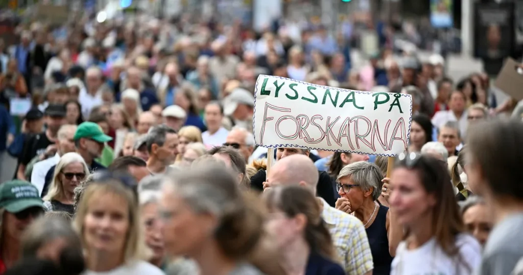 Isobel Hadley-Kamptz: Den tysta majoriteten går ut på gatorna – men vill någon lyssna?