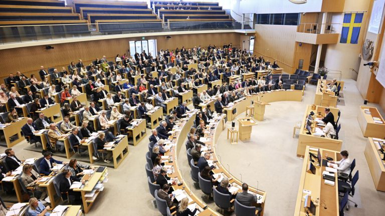 Rödgröna oppositionen stödjer gemensam reservation mot regeringens kriminalpolitiska proposition