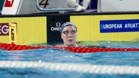 Sarah Sjöström vidare till final på 50 meter frisim efter säsongsbästa i EM