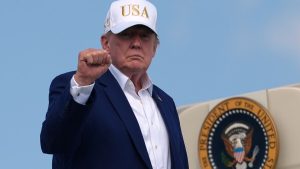 Trump säger att han kommer att kräva kompensation från Iran i fredssamtal