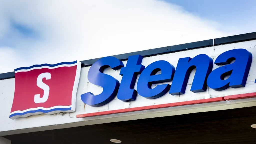 Stena Line-färja evakuerad efter läckage av farligt gods – fyra i besättningen till sjukhus