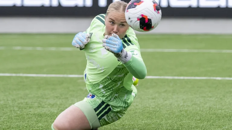 Malva Larsson gör mål i stopptid när IFK Norrköping besegrar Rosengård med 2–1 i bottenstriden