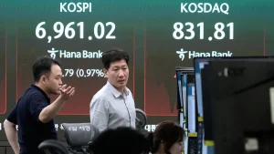 Asiatiska börser inleder veckan högre – med Sydkoreas Kospi i täten.