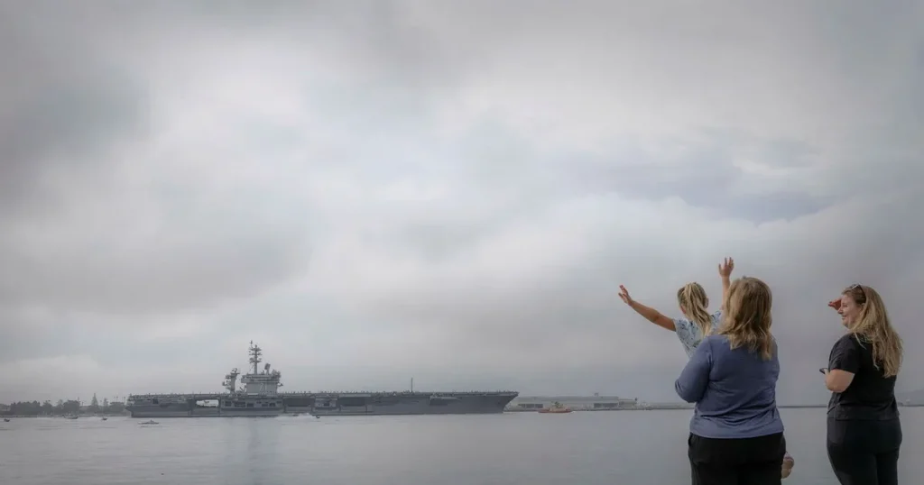Ännu ett av USA:s hangarfartyg på väg till kriget mot Iran: ”Hej då pappa!”