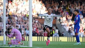 Matheus Cunha räddar en poäng för Manchester United efter bisarrt självmål mot Fulham