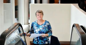 V-veteranen: Norlén borde få sitta kvar
