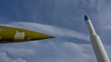 Källor: Iran har återupptagit produktionen av ballistiska missiler i underjordiska anläggningar