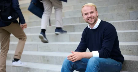 Muf-ordföranden Douglas Thor avgår: Sinnesslött att inte lägga pengar på integration
