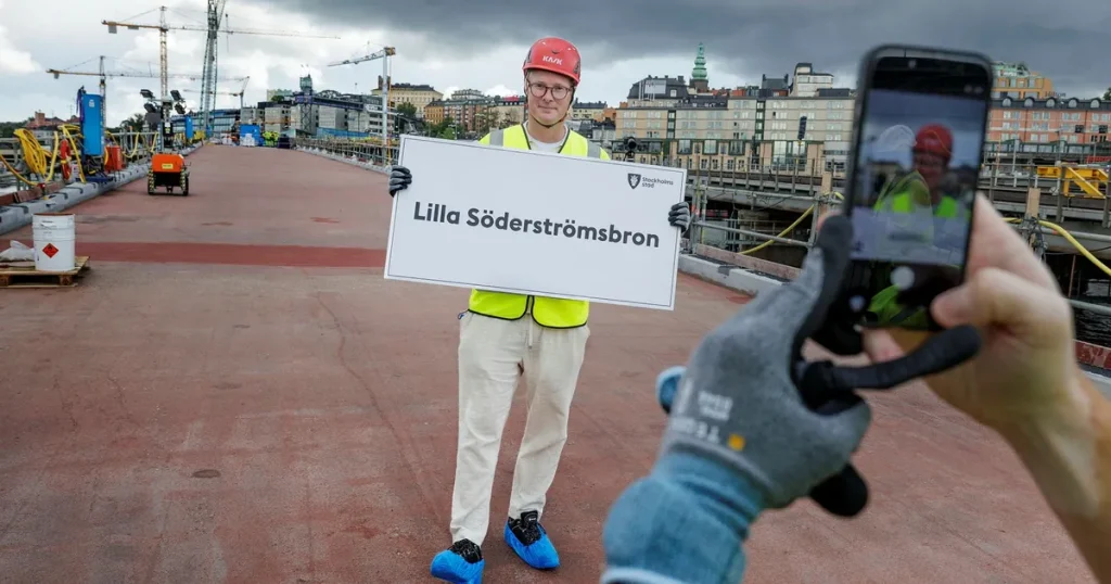 Snart invigs Stockholms mest utskällda bro