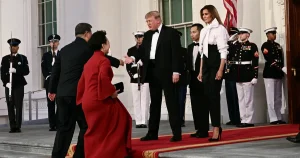 Torbjörn Petersson: Trump har gått från konfrontation till smicker