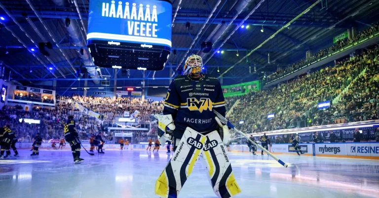 Johan Croneman: Bra om Liv i radion – men ”Hockeykväll” är ett sorgebarn