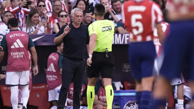 Mourinho skyller på domarkommittén efter Real Madrids derbyförlust mot Atlético Madrid