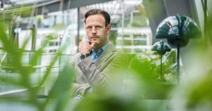 Hemnets drag i krisen: färre anställda och gratis annonser