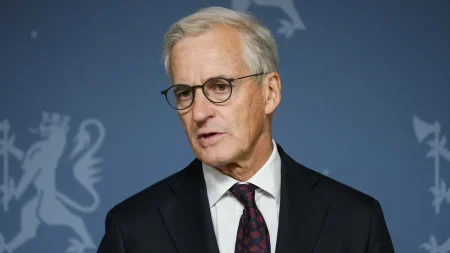 Støre gratulerar Andersson efter det svenska valresultatet