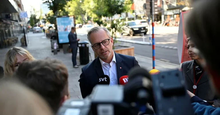 S-topparna samlas: ”Hellre regeringsmakt än bra valresultat”